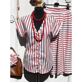 Olasz, piros/fehér csíkos blúz:))