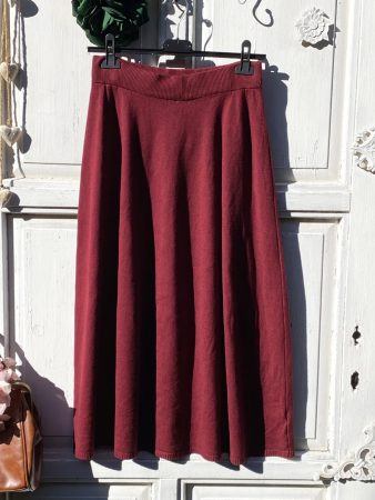 Olasz, A vonalú kötött szoknya burgundi/meggyes színben:)) Olasz, A vonalú kötött szoknya burgundi/meggyes színben:))