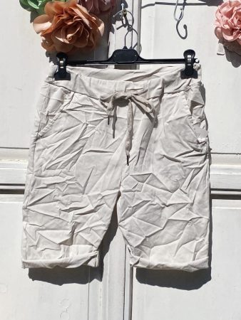 Olasz, extra kényelmes és rugalmas bézs rövid/térd nadrág:)))