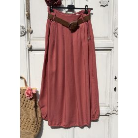   Olasz, elején gombos/zsebes szoknya, rózsa bors színben, ajándék övvel:))