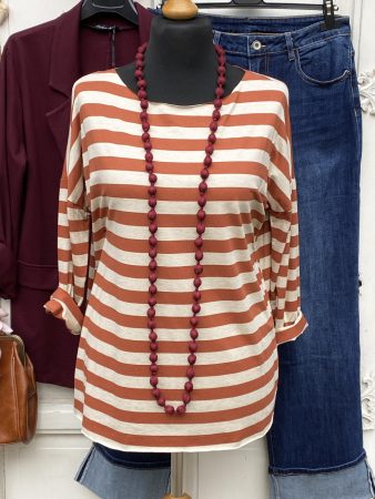 Olasz, bézs/tégla csíkos felső:))