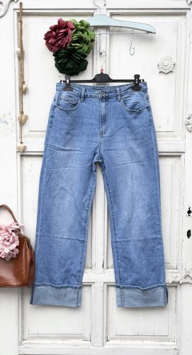 Olasz, bővebb szárú farmer nadrág:))