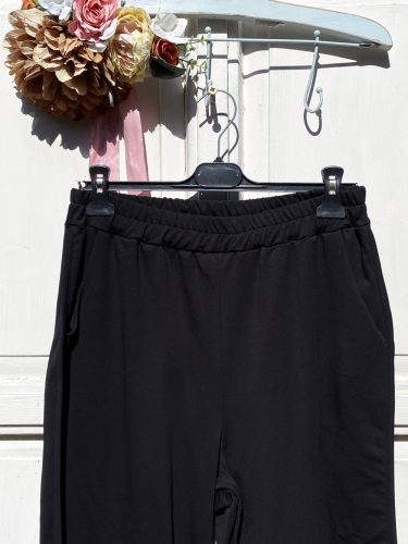 Olasz, limitált extra szabású nadrág, fekete színben:))