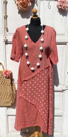 Olasz, len, csíkos, pöttyös, oldalán hosszított ruha, rózsa bors alappal:))