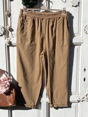 Olasz, bővebb szabású karamell zsebes nadrág:))