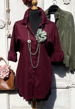 Olasz, alján kerekített, hátul hosszított burgundi ing:)) Olasz, alján kerekített, hátul hosszított burgundi ing:))