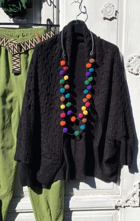 Olasz, alján kerekített kötött, fekete kardigán:)) Olasz, alján kerekített kötött, fekete kardigán:))