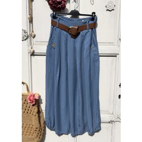   Olasz, elején gombos/zsebes szoknya, kék színben, ajándék övvel:))