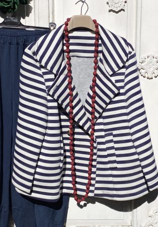 Olasz, dupla soros gombolású kék csíkos kabátka, zsebekkel:))