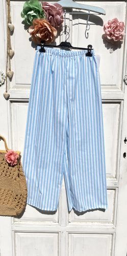 Olasz, kék/fehér csíkos nadrág:))