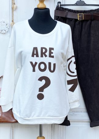 Olasz, Are you ?:)), tört fehér vidám pulcsi:))