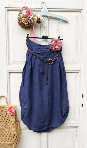 Olasz, len, oldalán húzott, kék szoknya:))