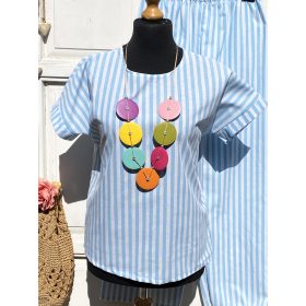 Olasz, kék/fehér csíkos felső:))